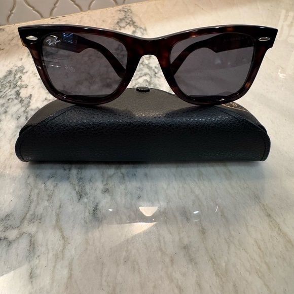 Ray-Ban Tortoise Wayfarer Sunglasses - Picture 2 of 9